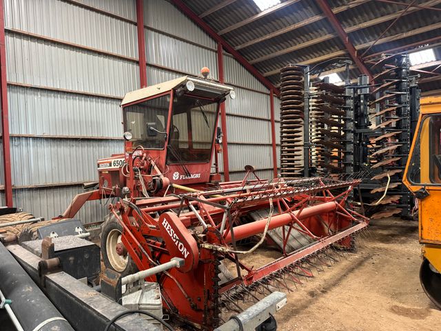 Hesston 6500