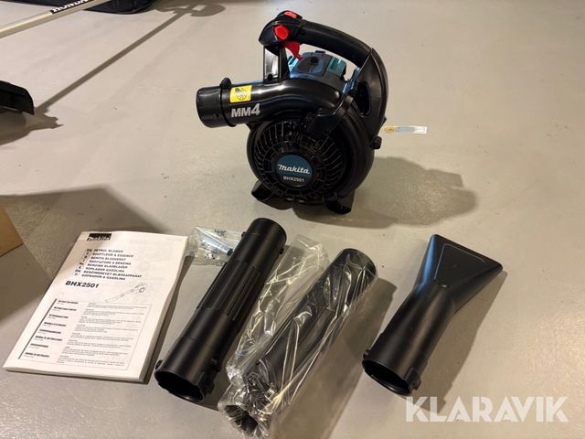 Makita BHX2501 med opsamlerpose