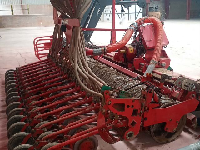 Kverneland nsg 401 Rotorsæt med i-drill pro fronttank.