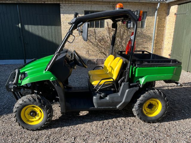 John Deere gator XUV 550