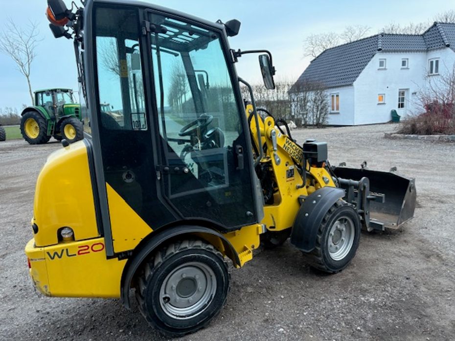 Wacker Neuson wl20 MED HUS, HYDRAULISK SKIFT, SKOVL OG GAFLER - Læssemaskiner - Minilæssere - 9