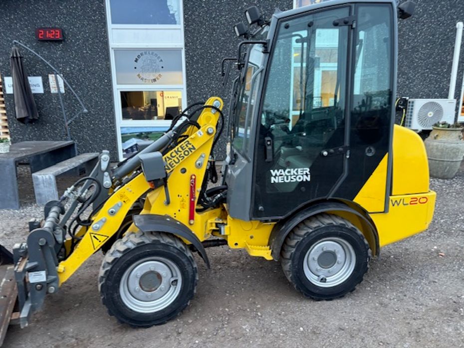 Wacker Neuson wl20 MED HUS, HYDRAULISK SKIFT, SKOVL OG GAFLER - Læssemaskiner - Minilæssere - 2