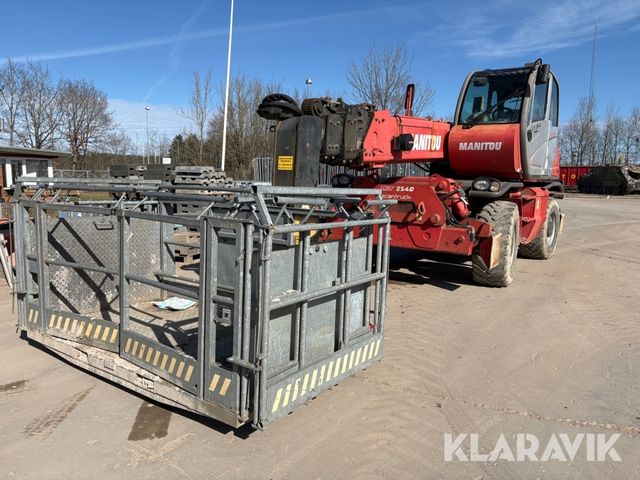 Manitou MRT 2540 turbo med mandskabskurv