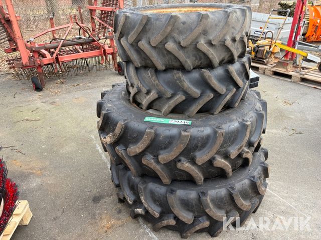 New Holland 4040 300/70R20 - 380/70R28