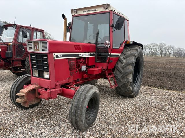 International 955