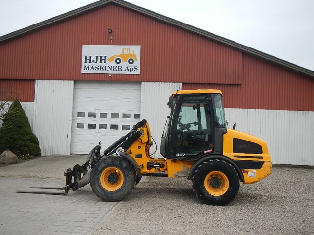 JCB 407
