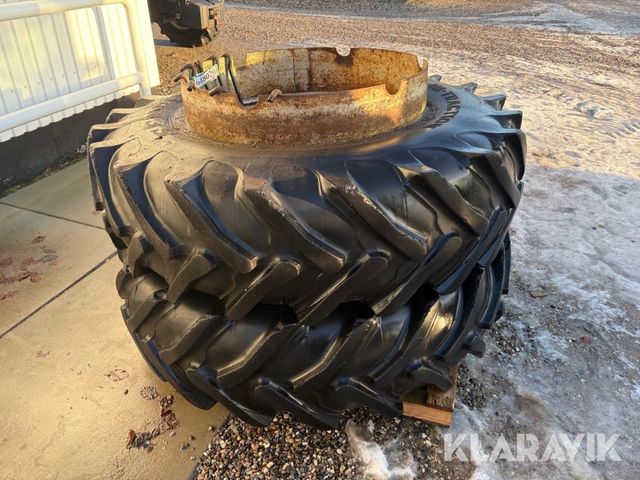 Semperit 18.4R38 med låse