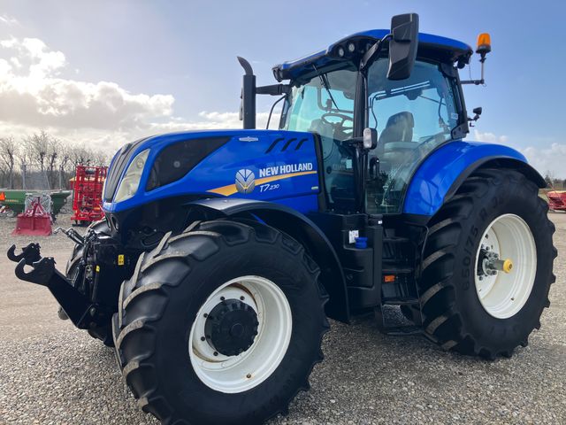New Holland T7.230