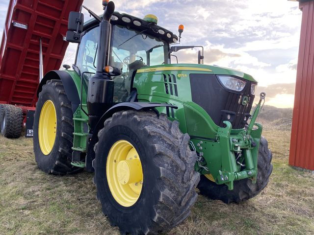 John Deere 6175R