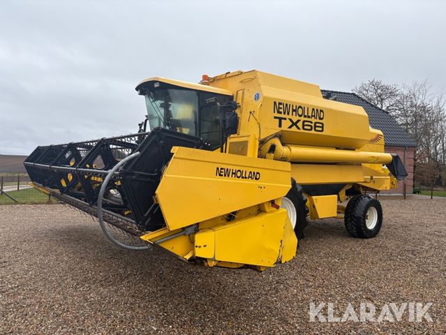 New Holland TX66/TX68 med skærebord & vogn
