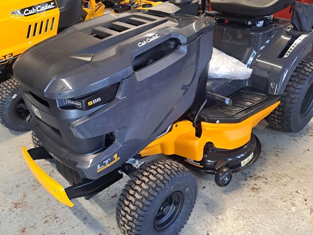 Cub Cadet LT 1 S86