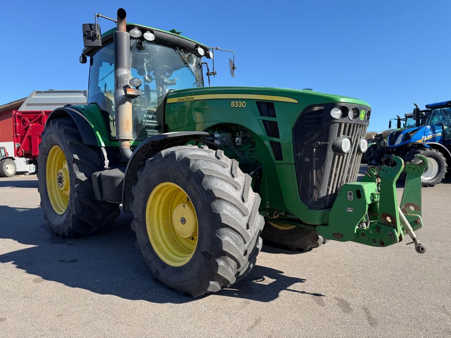 John Deere 8330 AUTOTRACK READY! - Traktorer - Traktorer 4 wd - 7