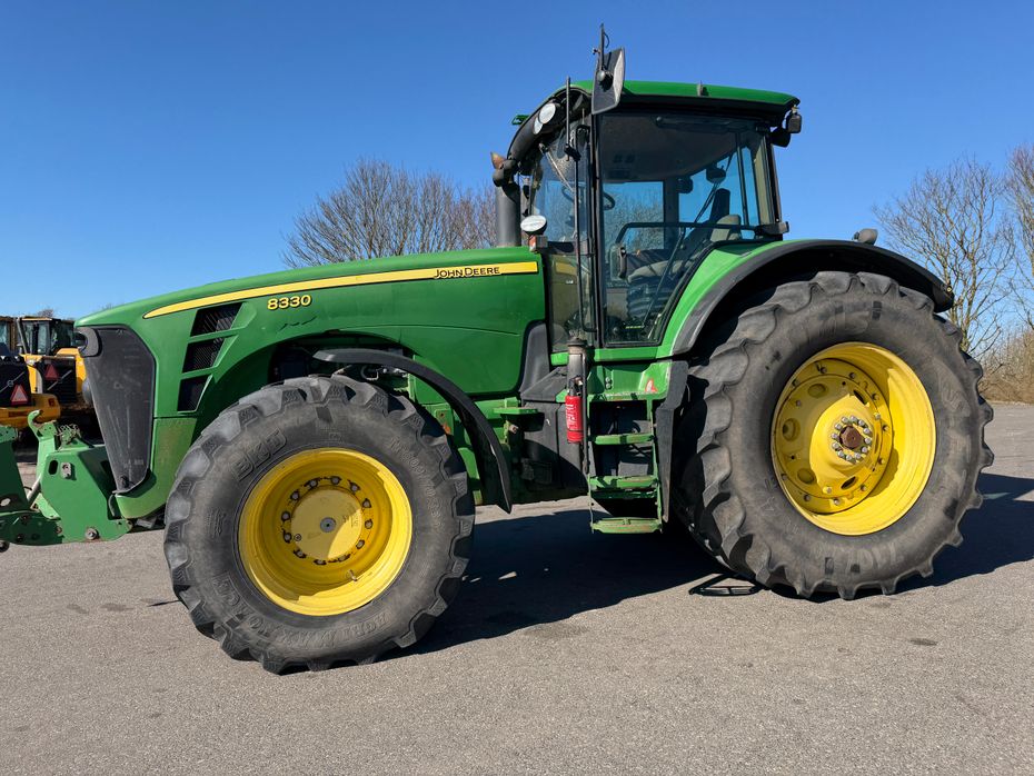 John Deere 8330 AUTOTRACK READY! - Traktorer - Traktorer 4 wd - 3