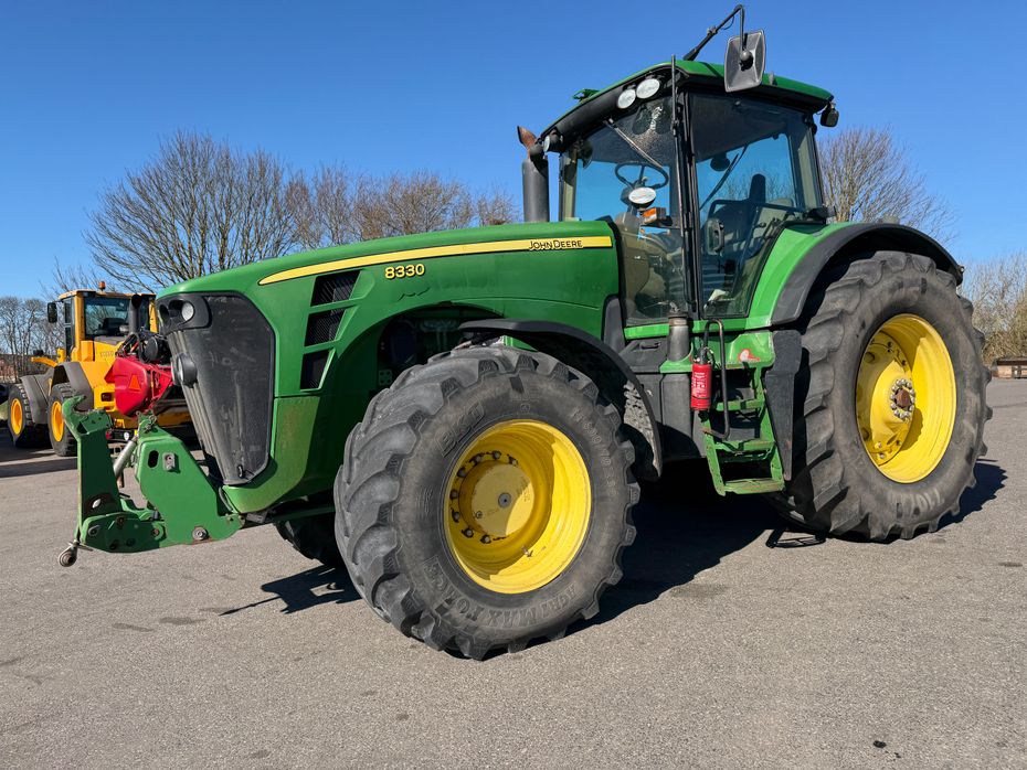 John Deere 8330 AUTOTRACK READY! - Traktorer - Traktorer 4 wd - 2