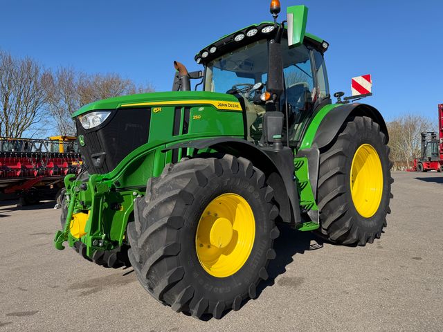John Deere 6R250
