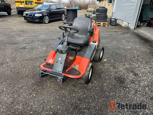 Husqvarna R 422 TS AWD