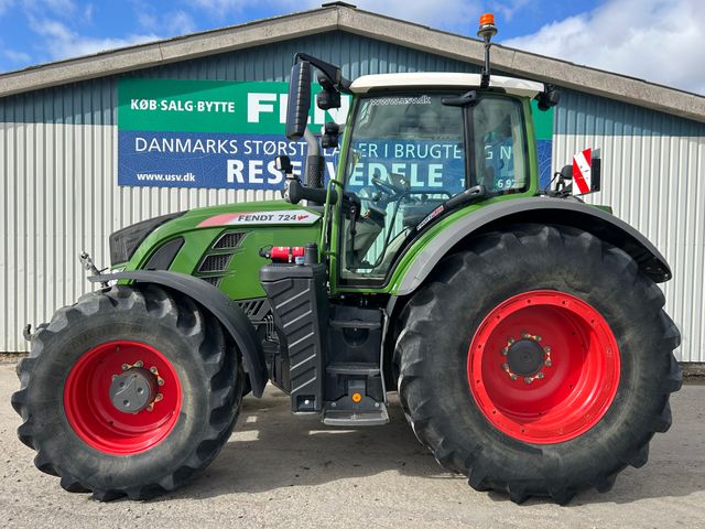 Fendt 724 Vario S4 Profi Plus