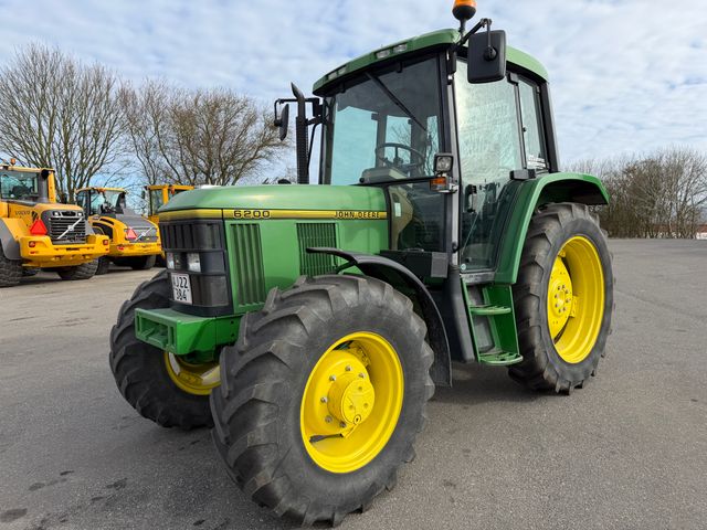 John Deere 6200