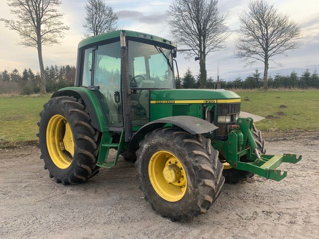 John Deere 6310