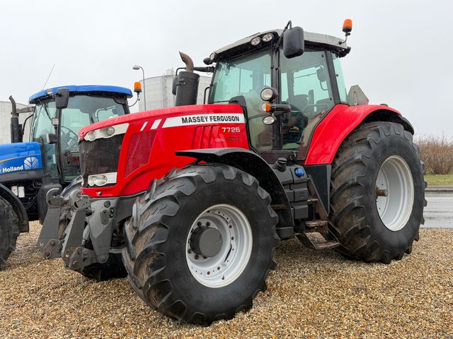 Massey Ferguson 7726