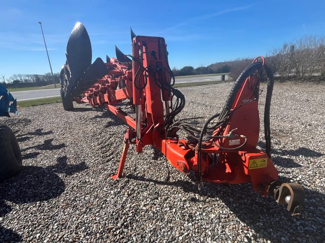 Kuhn 8 furet Vari-Manager