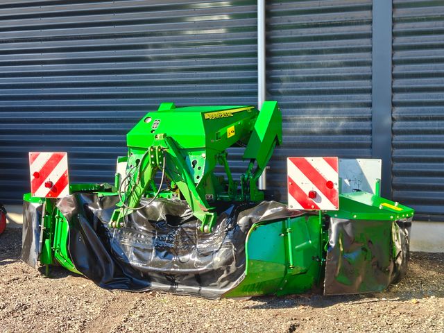 John Deere 131 frontskårlægger
