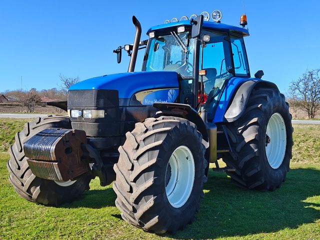 New Holland TM190