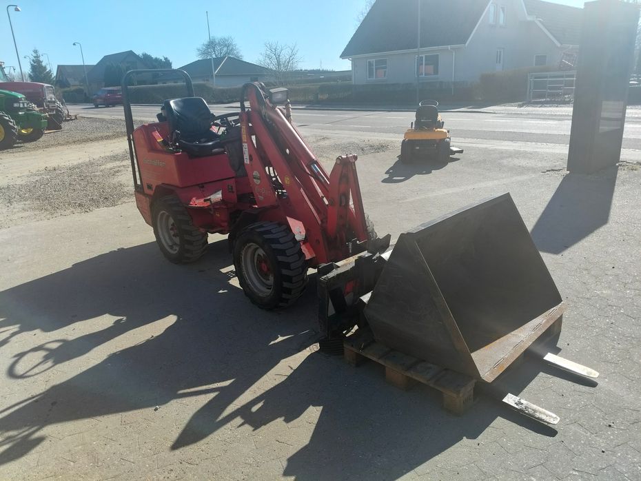 Schäffer 2033 S med skovl og pallegafler - Læssemaskiner - Minilæssere - 3