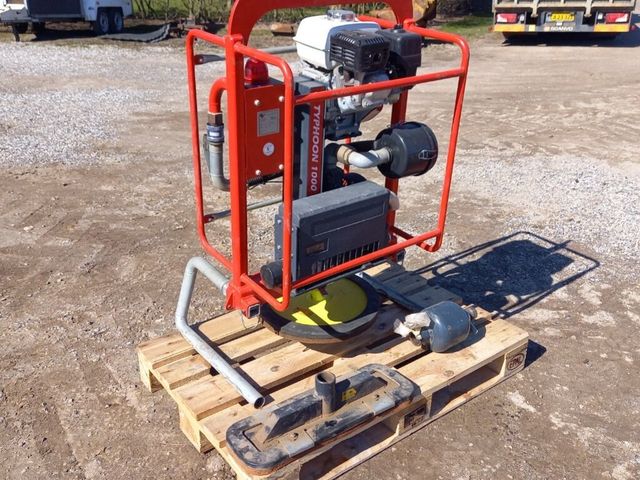 AL Typhoon 1000 vacum lift