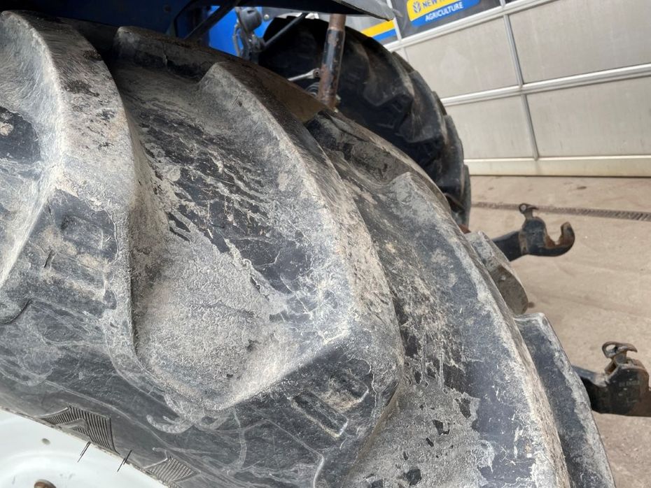 New Holland TM175 Affjedret foraksel - Traktorer - Traktorer 4 wd - 9