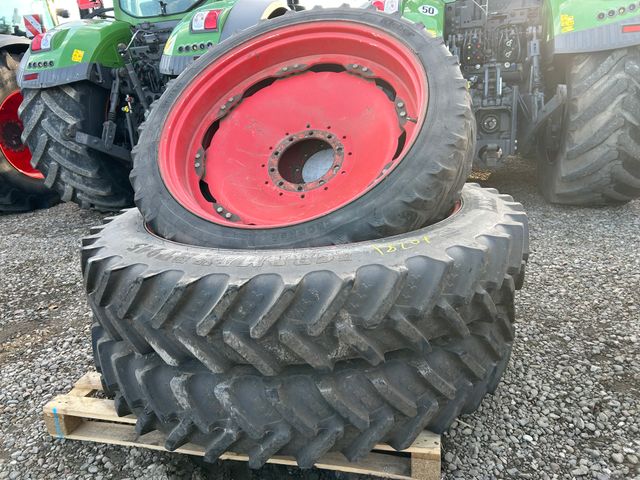 BKT 320/90R54 + 230/95R44 - stilbare fælge 8+10 1.65m
