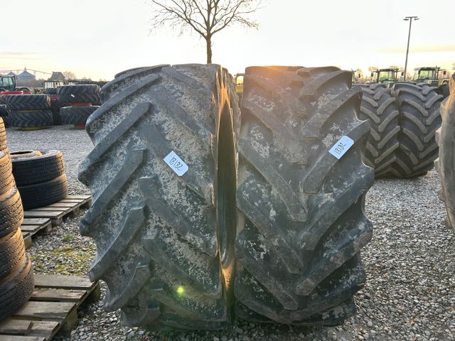 BKT 650/65R38