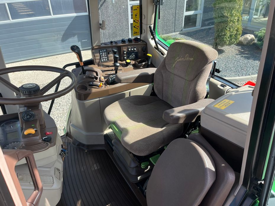 John Deere 6420  Premium, med frontlift og evt et sæt tvillinghjul - Traktorer - Traktorer 4 wd - 7
