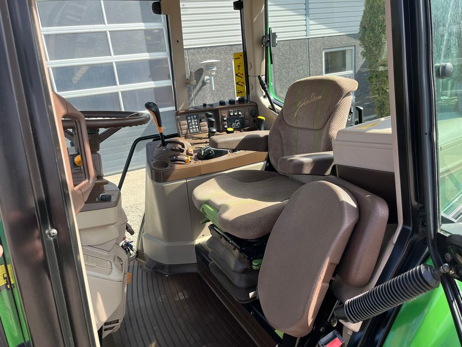 John Deere 6420  Premium, med frontlift og evt et sæt tvillinghjul - Traktorer - Traktorer 4 wd - 6