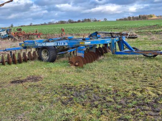 Dalbo AXM 36