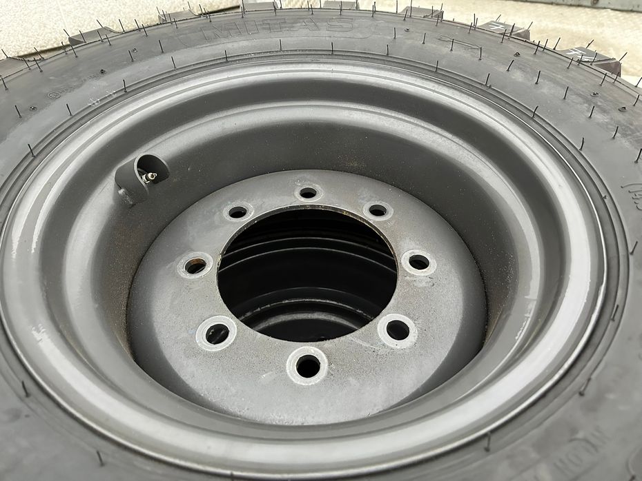 BKT 360/85-20 360/85-20 (221-275-8) - Minilæsser tilbehør - Komplette hjul - 3