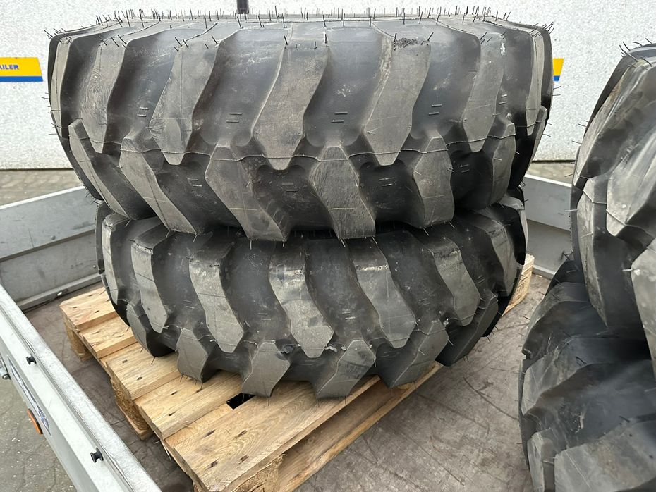 BKT 360/85-20 360/85-20 (221-275-8) - Minilæsser tilbehør - Komplette hjul - 2