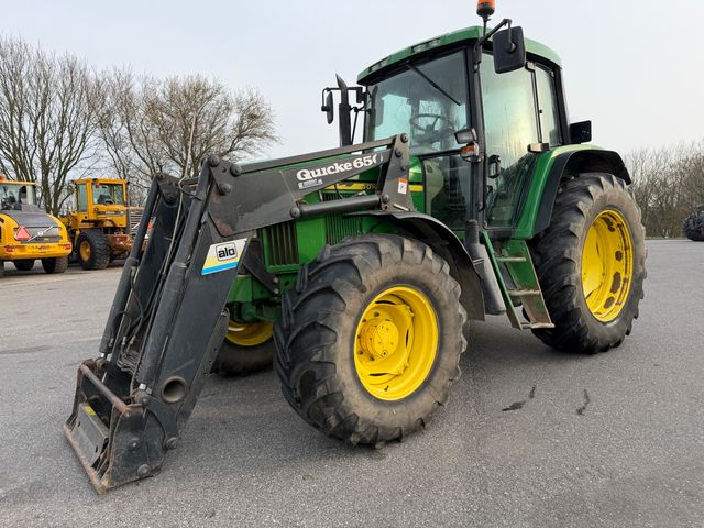 John Deere 6510