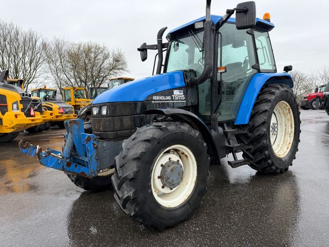 New Holland TS115