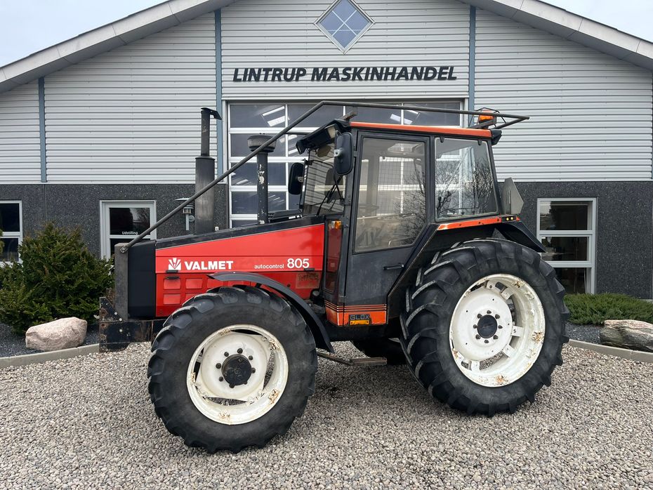 Valmet 805 GLOX med skovinddækning - Traktorer - Traktorer 4 wd - 1