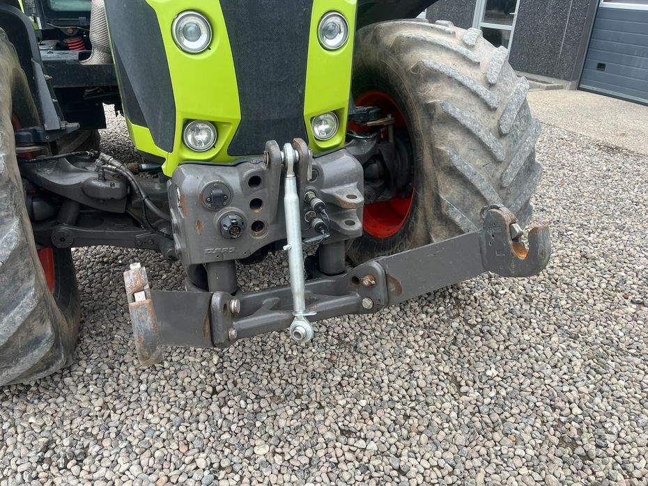 CLAAS ARION 650 Cebis med frontlift - Traktorer - Traktorer 4 wd - 5