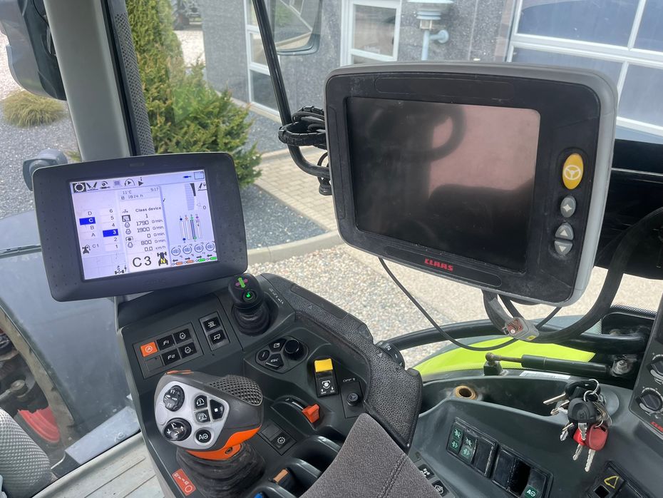 CLAAS ARION 650 Cebis med frontlift - Traktorer - Traktorer 4 wd - 8
