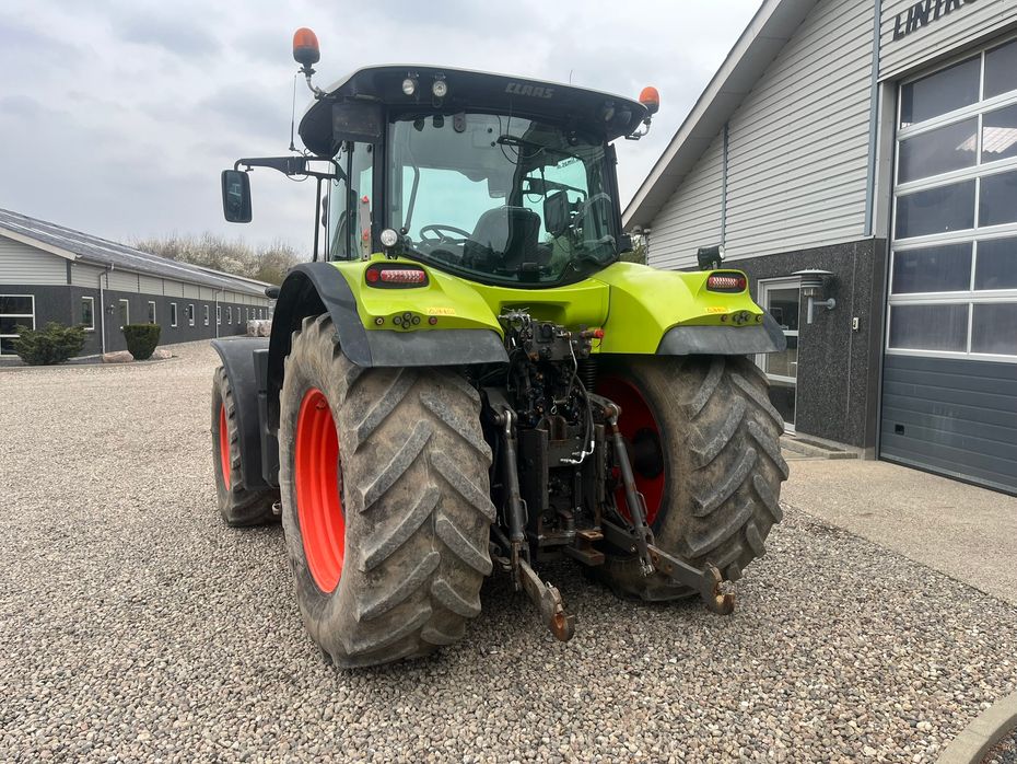 CLAAS ARION 650 Cebis med frontlift - Traktorer - Traktorer 4 wd - 15