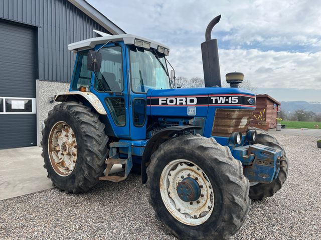 Ford TW 15