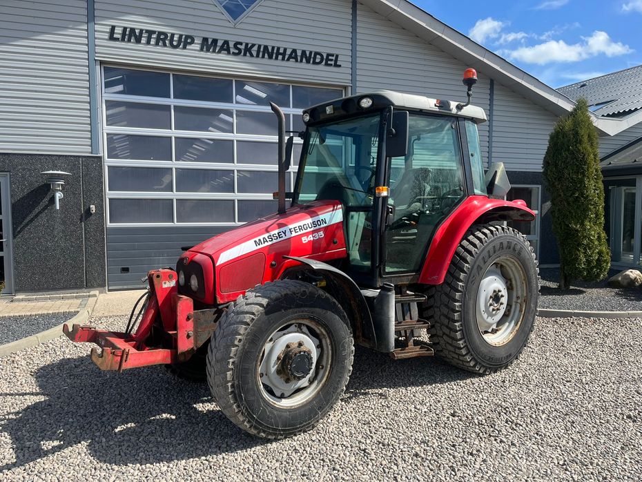 Massey Ferguson 5435 Stepnoose med frontlift - Traktorer - Traktorer 4 wd - 2
