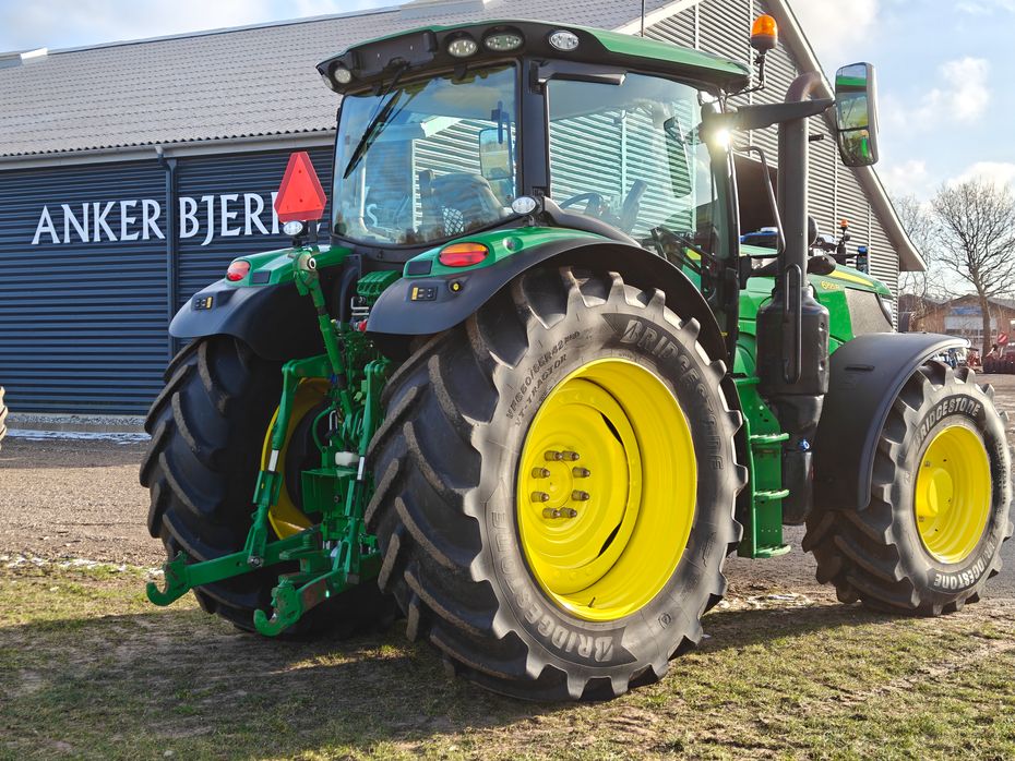John Deere 6155R - Traktorer - Traktorer 2 wd - 5