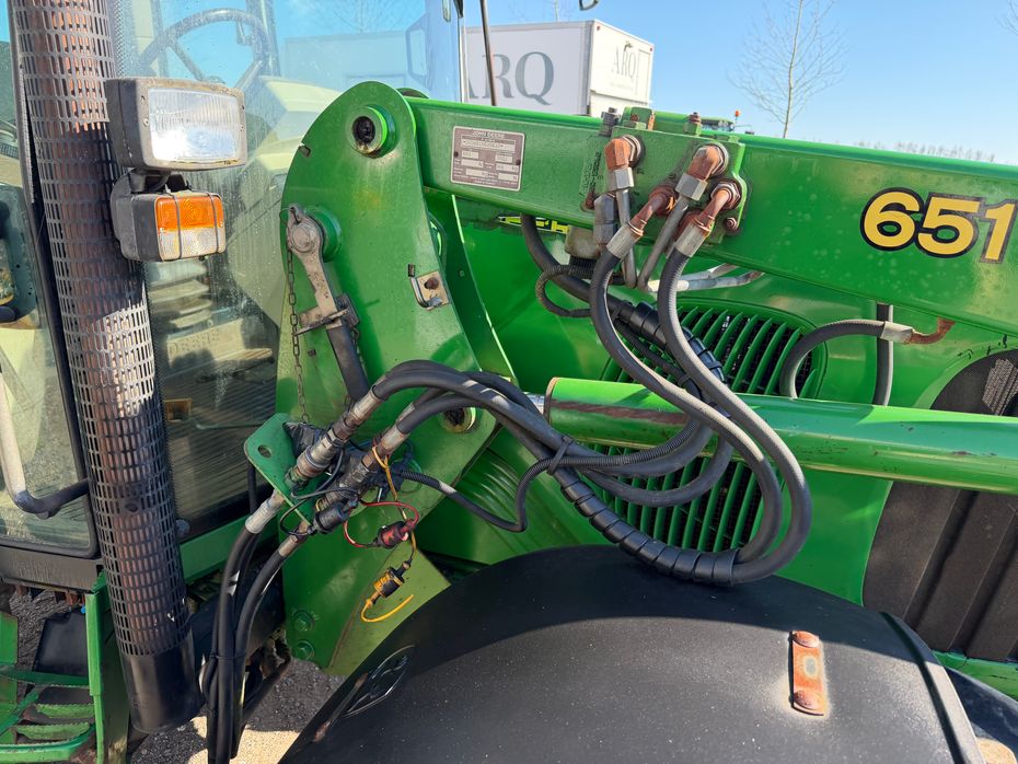 John Deere 6420 Med Frontlæsser - Traktorer - Traktorer 4 wd - 5