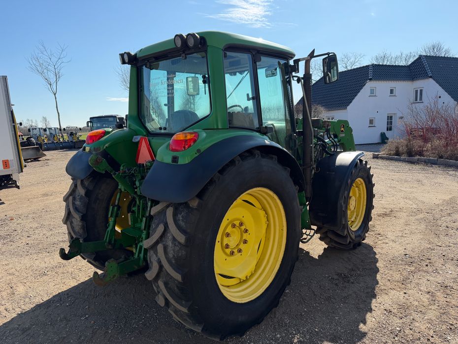 John Deere 6420 Med Frontlæsser - Traktorer - Traktorer 4 wd - 3