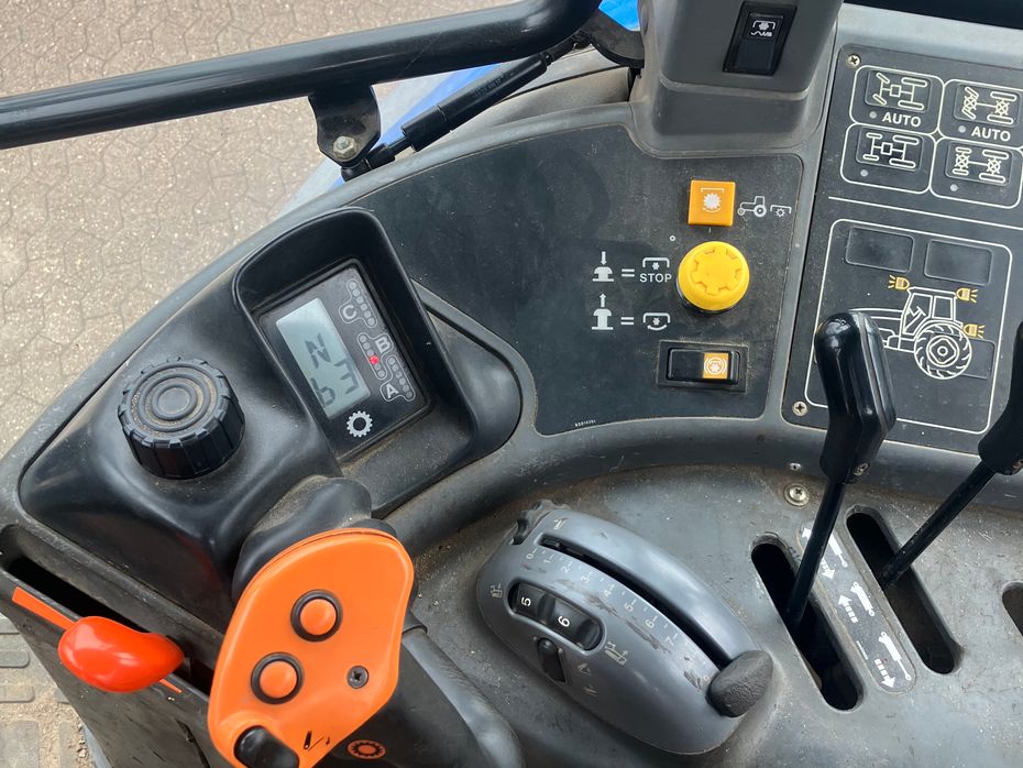 New Holland TM 155 - Traktorer - Traktorer 4 wd - 13