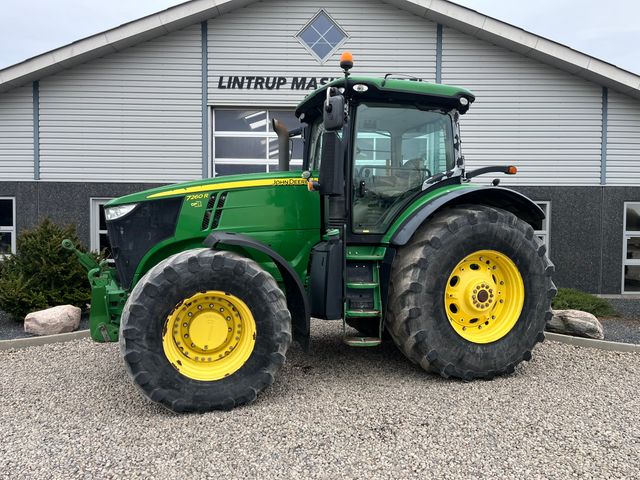 John Deere 7260R